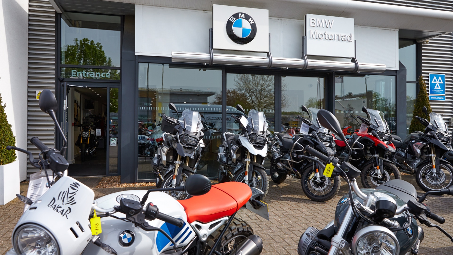 Bmw motorrad dealer near outlet me